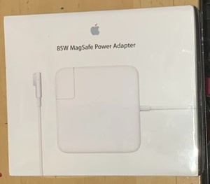 Apple 85W MagSafe Power Adapter (for 15- and 17-inch MacBook Pro)