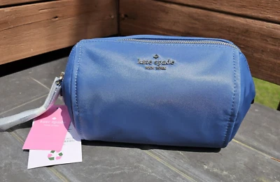 Kate Spade - Chelsea Little Better - Estuche de cosméticos de nailon - Azul astillero - Nuevo con etiquetas - $79 Foto 1 de 4