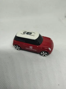 Mini coche Cooper rastreable geocoin rojo RARO - Imagen 1 de 4