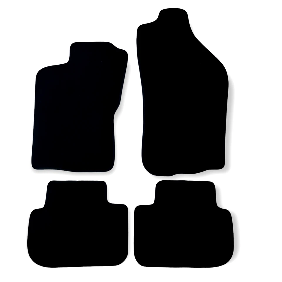 Alfombrillas coche para Alfa Romeo GT terciopelo impermeables alfombras negras forros automáticos nuevas Foto 1 de 4