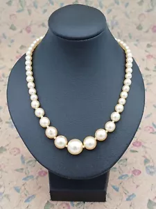 Vintage Signed Damart Classic Timeless Imitation Pearl Graduated Beaded Necklace - Picture 1 of 19