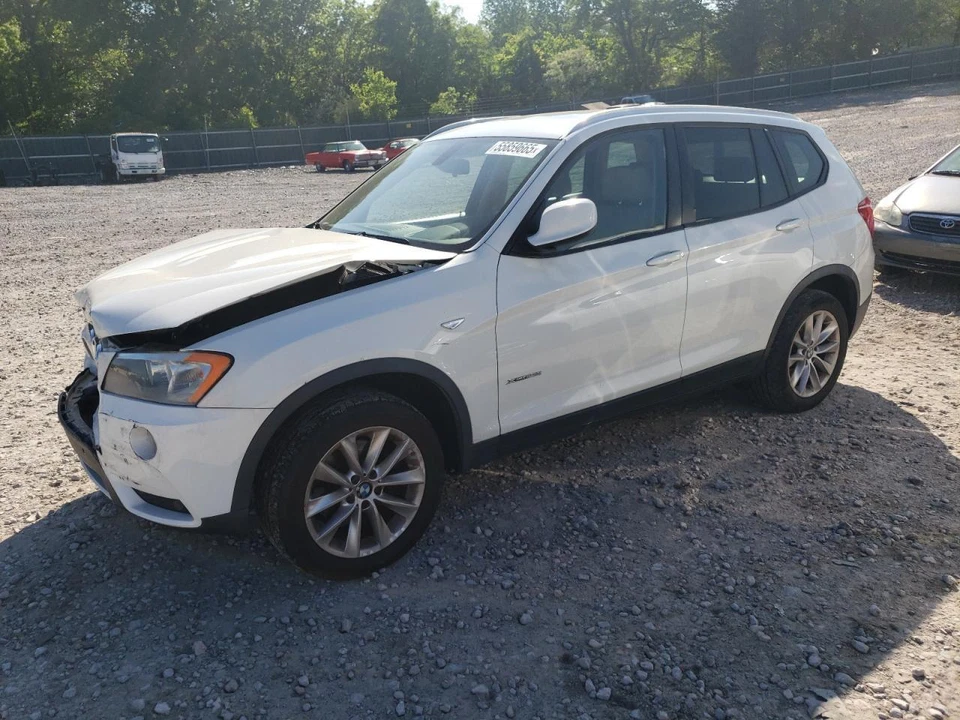 Conjunto de filtro de aire usado se adapta a: BMW X3 2014 gasolina 2,0 L 28i tracción trasera grado A Foto 1 de 4