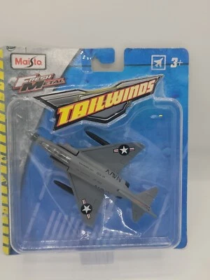 Maisto F-4 Phantom II USN VF-103 USS Saratoga Tailwinds metal fresco. Foto 1 de 4