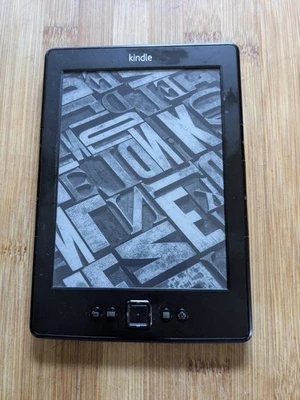 Amazon Kindle 4ta Generación D01100 6" MX50 NO TÁCTIL Grado B Negro Excelente Foto 1 de 4