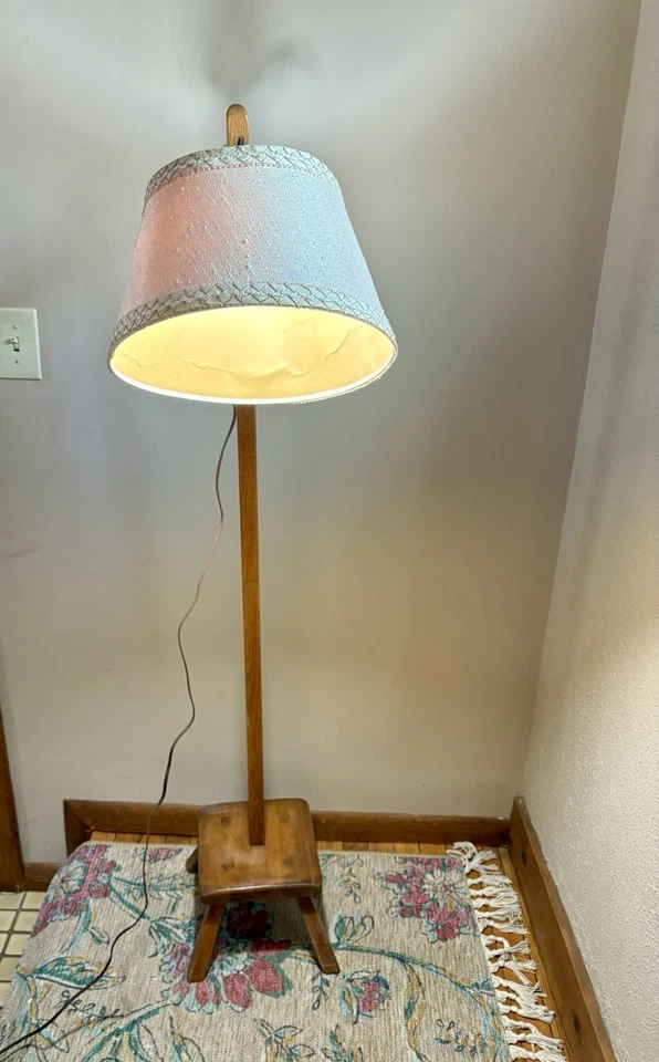 Vintage 30's-40's Cushman Maple Adjustable Floor Lamp NICE - Image 1 of 4