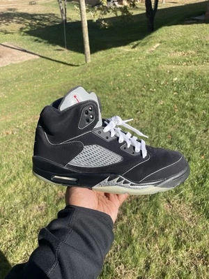 Size 10 - Air Jordan 5 Retro OG Black Metallic Reimagined Very Clean. - Image 1 of 4