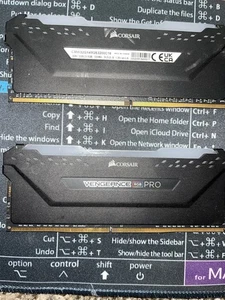 CORSAIR - VENGEANCE RGB PRO 32GB (2x16GB) DDR4 3600MHz C18 UDIMM Desktop Memo... - Afbeelding 1 van 2