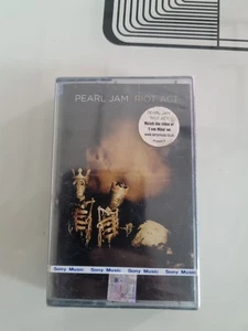 Pearl Jam - Riot Act INDIA MADE 1st Press SEALED CASSETTE - Picture 1 of 5