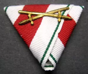 Cinta Medalla Tríptica Austria Tirol Defensa Comm. Medalla con espadas, primera guerra mundial - Imagen 1 de 2