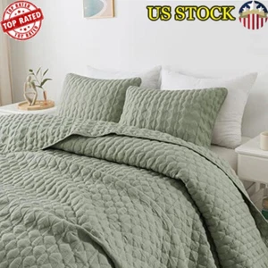 Sage Green Quilt Bedding Set King Size Lightweight Coverlet 104x90 inches 3pcs - Picture 1 of 6