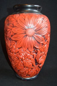 Vintage 1940s 50s faux cinnabar CHALKWARE vase urn red Crysanthemum restored - Picture 1 of 5