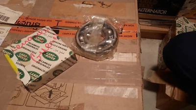 Range Rover Classic NOS - LT95 Mainshaft Bearing / Primary Pinion - 593619 - Image 1 of 3