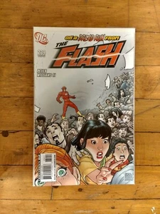DC On A Dread Run From The Flash #239 Unread Condition 2008 - Picture 1 of 1