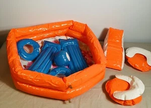 9 piece vtg 1970s Barbie inflatable swimming pool Toy Floater/furniture Read - Imagen 1 de 14