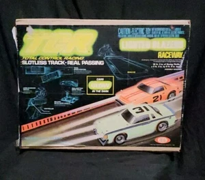1977 Ideal First Year TCR Total Control Lighted Blazers Raceway Slotless Cars - Picture 1 of 18