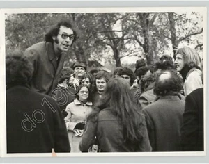 Man Soap Box Speaks to Crowd HYDE PARKS Speaker's Corner LONDON 1971 Press Photo - Picture 1 of 2