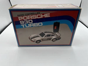 Oldtimer 70er Jahre ferngesteuerter Porsche 930 Turbo komplett NOS - Bild 1 von 6