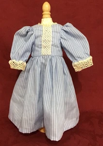 Vestido de muñeca pequeño vintage a rayas azules para muñeca bisque - Imagen 1 de 10
