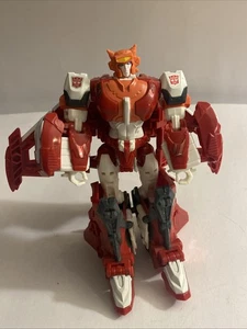 Transformers Power of the Primes Voyager Class Elita One Hasbro - Picture 1 of 13