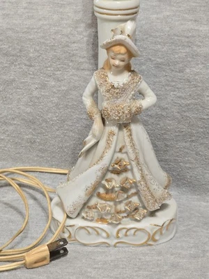 Lámparas tocador francesas vintage de porcelana con adornos de espagueti blancas doradas HP Foto 1 de 4