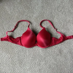 Victoria’s Secret gefütterter Perfect One Full Coverage BH Gr. 36B Satin rot - Bild 1 von 4