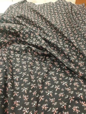  Cranston Print Works VIP Rosa/Azul Flores Sobre Tela de Algodón Negro 3 Yardas **   Foto 1 de 4