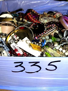 MIXED JEWELRY LOT CRAFT REPAIR REDESING JEWELRY MIXED AGES LOT OF 25 LBS # 335 - Picture 1 of 2