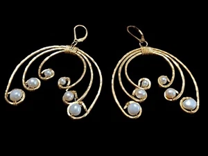 VINTAGE GOLD TONE BUBBLE PEARL DANGLE DROP EARRINGS - Picture 1 of 10