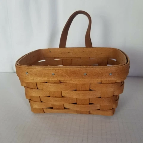 LONGABERGER - 1991 Key / Mail Hanging Basket, Leather Strap - 7 x 5 x 3.75in Cover