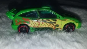 Hot Wheels Redlines Green Ford Focus Hot Hatch - Picture 1 of 7