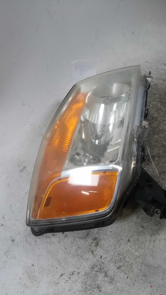 2010 Nissan Titan Right Headlight Assembly Grey OEM Used 158K Miles - Изображение 1 из 3