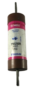 Ferraz Shawmut - Tri-Onic - Fusibile ritardante di tempo a doppio elemento 250A 600V - TRS250R - Foto 1 di 4