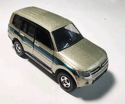 Tomica Tomy #85 2006 oro claro Mitsubishi Pajero 1/65 diecast/suv de plástico Foto 1 de 4
