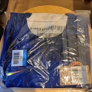 Chelsea Football Club Nike 2023/2024 Home Shirt Mens Size Medium - Picture 1 of 1