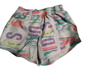 Adidas Shorts Mädchen XL XLarge (16) Gummizug Kordelzug Mehrfarbig Print AOP Grün - Bild 1 von 5
