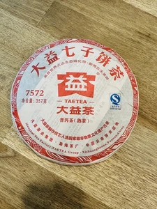 Shu Pu Er 2011 Jahre TAETEA 7572 reifer Puer Tee 357g Dayi Puerh Tee Kuchen - Bild 1 von 3