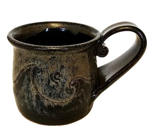 Tazza da tè caffè smaltata marrone ceramica artistica buttata a mano firmata dall'artista - Foto 1 di 9