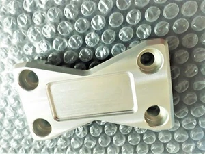 PONTET DE GUIDON ALUMINIUM TAILLE DANS LA MASSE USINE CNC MOTO SUZUKI SV 650 N - Photo 1/2