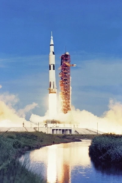 New 5x7 NASA Photo: Lunar (Moon) Mission Apollo 15 Saturn V Rocket Launch, 1971 - Image 1 of 1