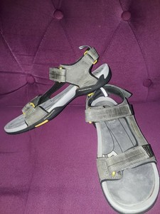 clarks sandals mens purple