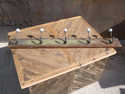 Abrigo de cerámica de pino recuperado estilo vintage montado en pared ganchos  Foto 1 de 4