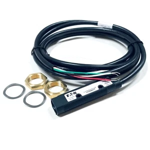 13104A6517 Eaton Photoelectric Sensor, 10-30Vdc - Picture 1 of 5