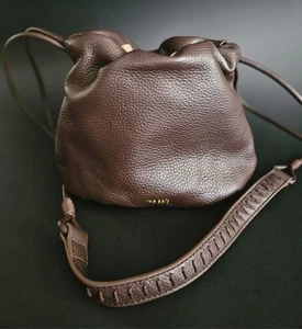 The Sak Lorelie kleine braune Leder-Umhängetasche Handtasche mit Kordelzug neu ohne Etikett - Bild 1 von 7