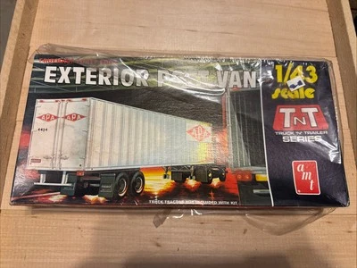 AMT TnT Exterior Post Van Fruehauf 40' 1/43 Plastic Model Kit # T704 - Image 1 of 4
