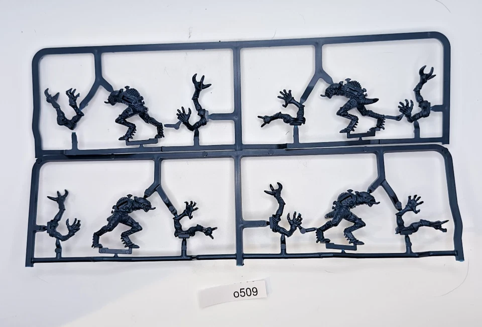 Warhammer 40k Rogue Trader Space Hulk Genestealers x4 On Sprue OOP Vintage - Image 1 of 1