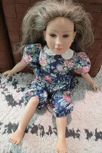 Vintage 1996 Twinn Doll Hazel Eyes Dirty Blonde Hair Caucasian - Picture 1 of 6
