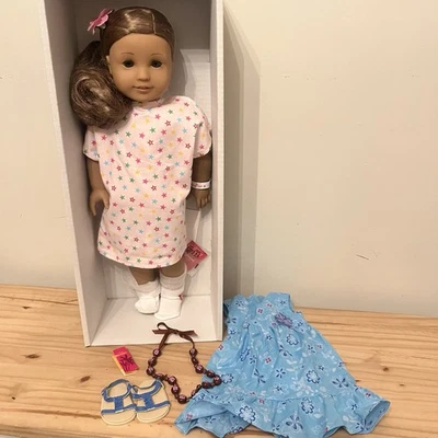 Muñeca Kanani American Girl. GOTY 2011. Conjunto Meet. Hogar del Hospital de Muñecas Foto 1 de 4