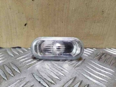 Freccia parafango anteriore sinistra VW BORA Variant 1J6 1J0949117 1.90 diesel 26108935 - Immagine 1 di 4