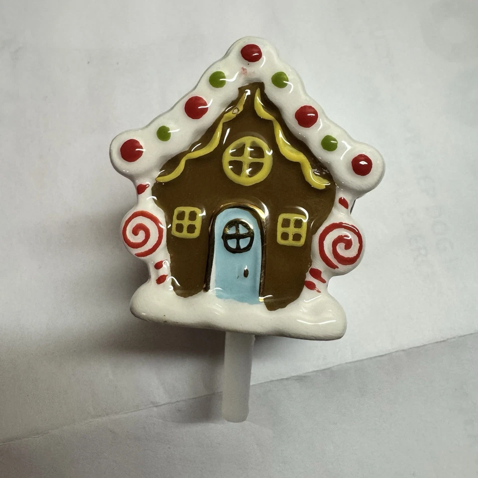 Nora Fleming Casa de Pan de Jengibre Mini Candyland Lane A218 Plato Dije Cerámica Foto 1 de 4