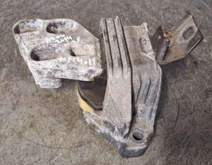 MERCEDES BENZ W176 A180 / A200 MOTOR GETRIEBELAGER LAGERUNG A2462410221 - Bild 1 von 10